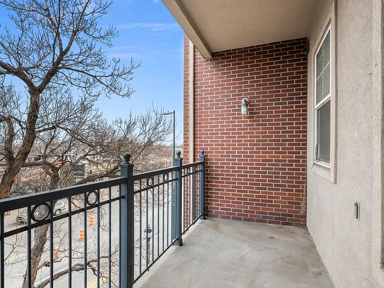 1489 Steele St #201 — Photo 30