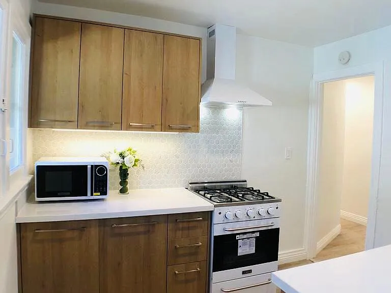 4261 Fountain Ave — Photo 1