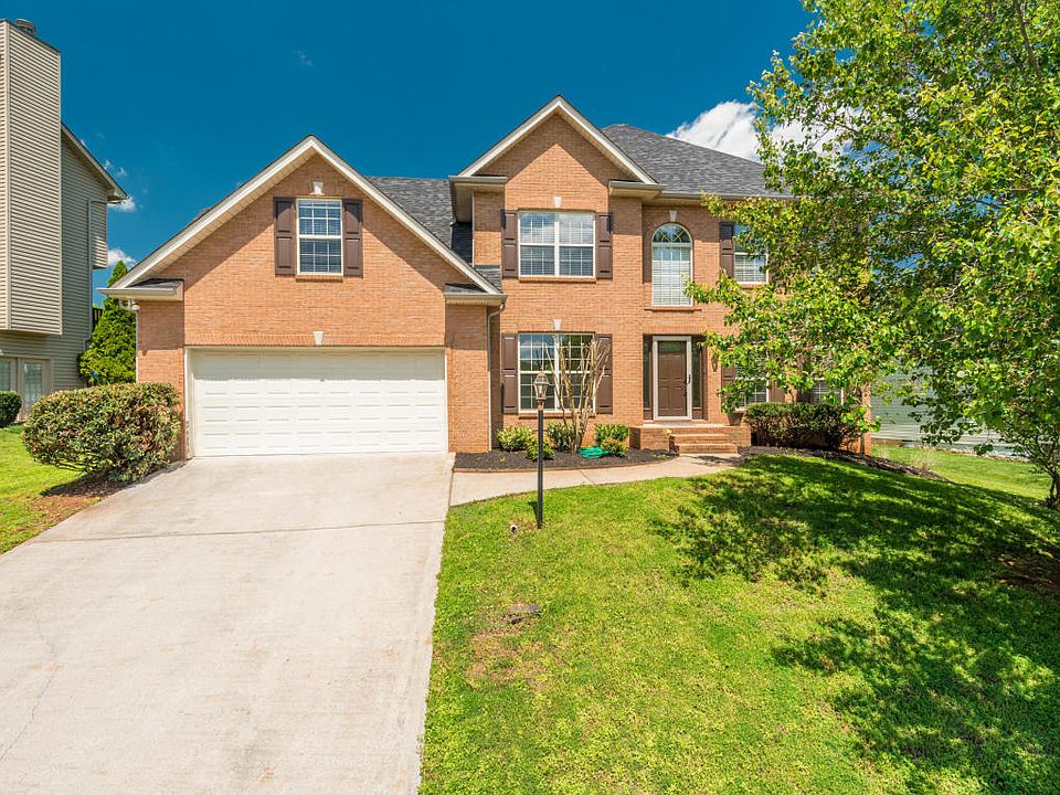 1st image of 820 Hidden Glen Ln
