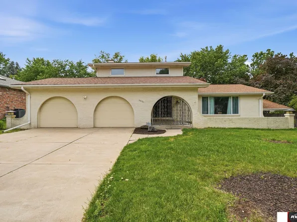 6801 Sumner St, Lincoln, NE 68506