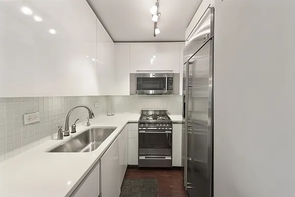 Sold by Nest Seekers International | media 13
