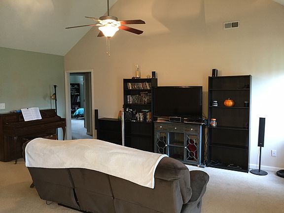 4th image of 1303 Loren Cir