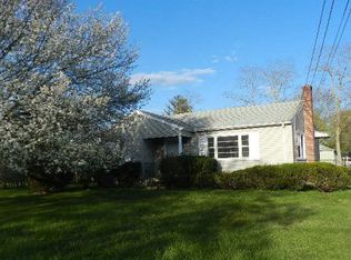 22 Maple St, Westhampton Beach, NY 11978