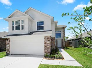311 Bennett St, Angleton, TX 77515