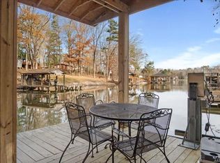 291 Red Fox Dr, Bracey, VA 23919