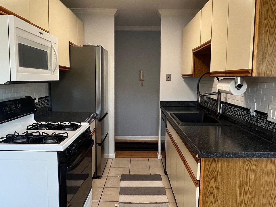 227 Regency Park Dr Agawam, MA, 01001 Apartments for Rent Zillow