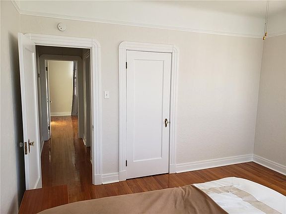 3rd image of 222 Glendale Dr #B