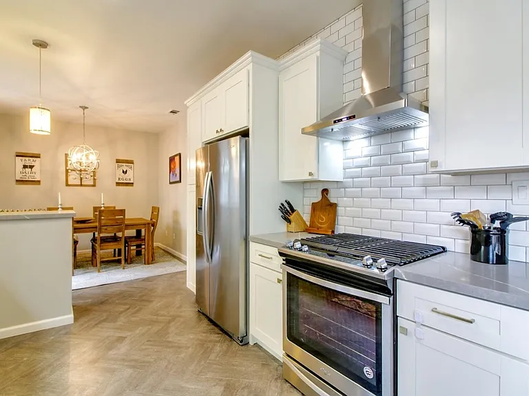 6043 Buffett Pl — Photo 18