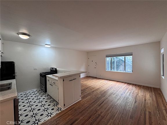4th image of 4581 Finley Ave #4