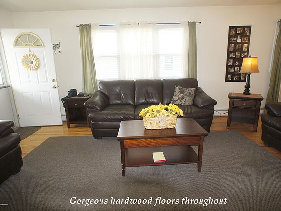 4th image of 14 Corinth Pl