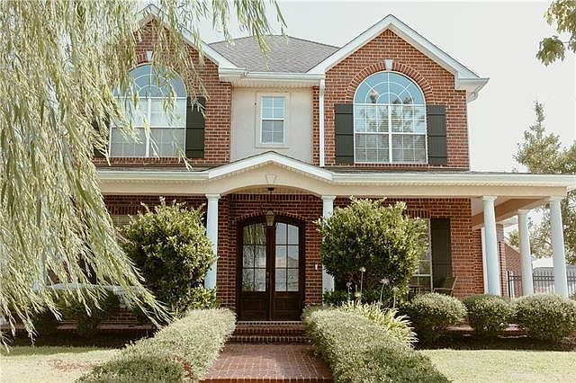 1st image of 221 Spring Rose Dr