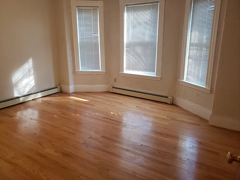 279 Pearl St #1 — Photo 8