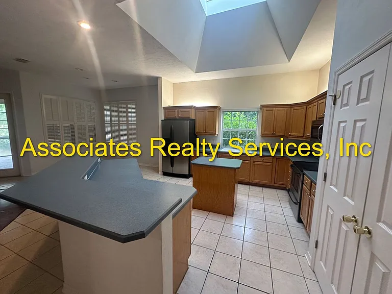 3124 SW 94th Way — Photo 2