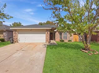 2332 Corral Dr, Fort Worth, TX 76133