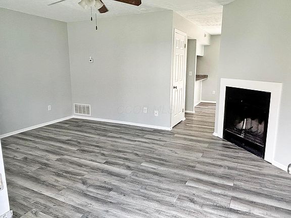 4th image of 326 Cross Wind Dr