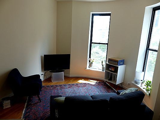 3rd image of 2020 Broadway APT 6H