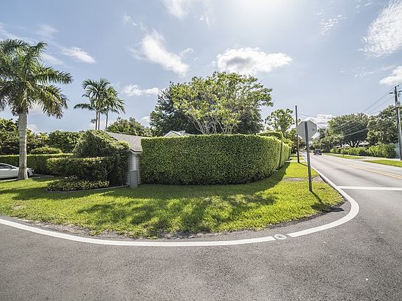 corner of SW 100 St & 79 Ave.