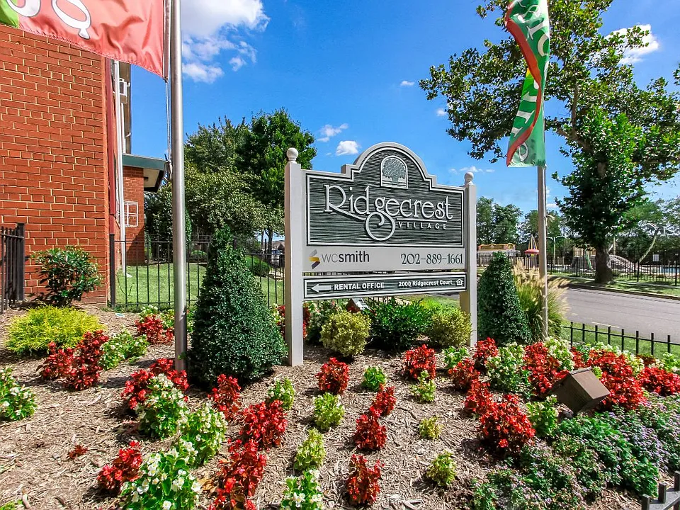 Heritage Row at Ridgecrest Village