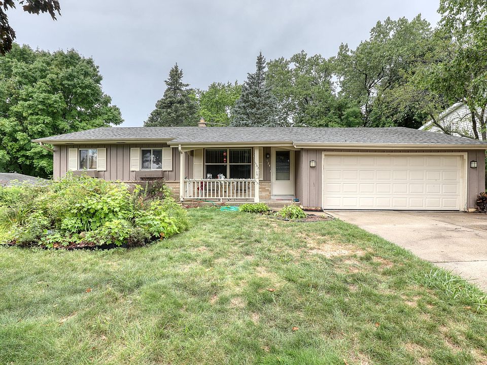 1st image of 524 Decker Dr