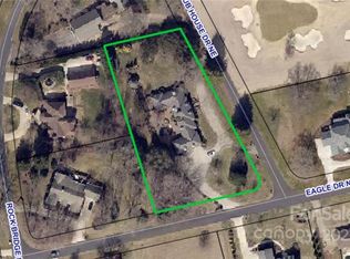 3615 Club House Dr NE, Conover, NC 28613