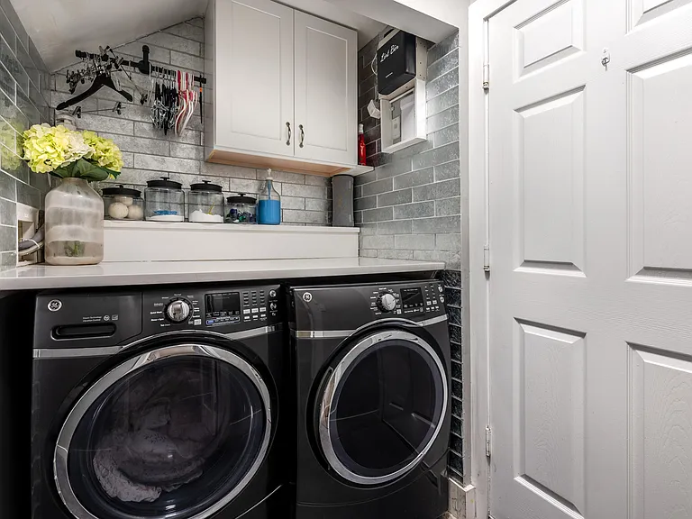 636 Fern St — Photo 4