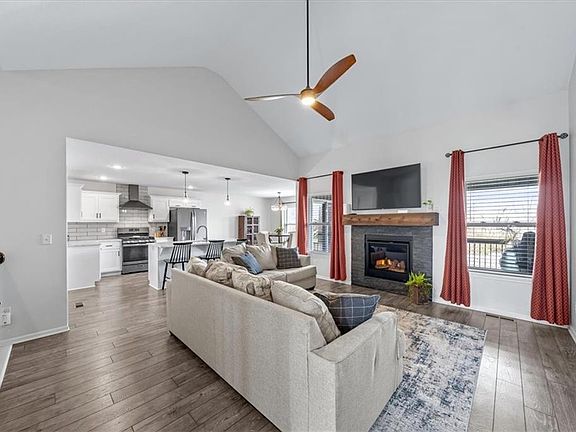 4th image of 3732 NW 96th Pl