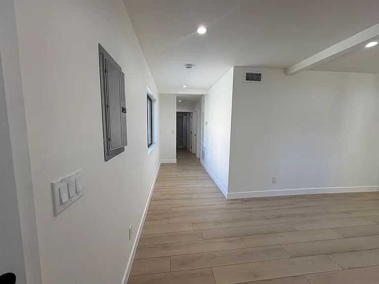 1744 Carmona Ave #4 — Photo 6