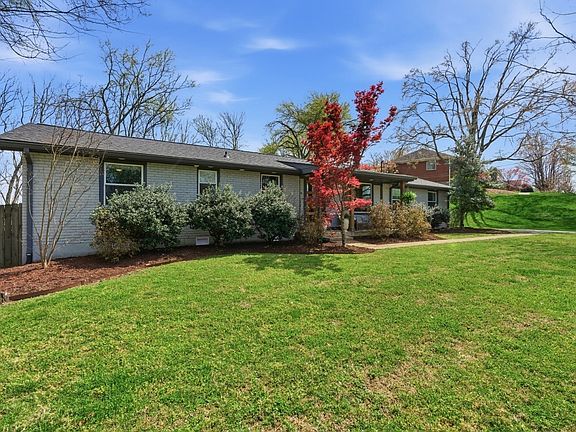 3rd image of 1621 Lethia Dr