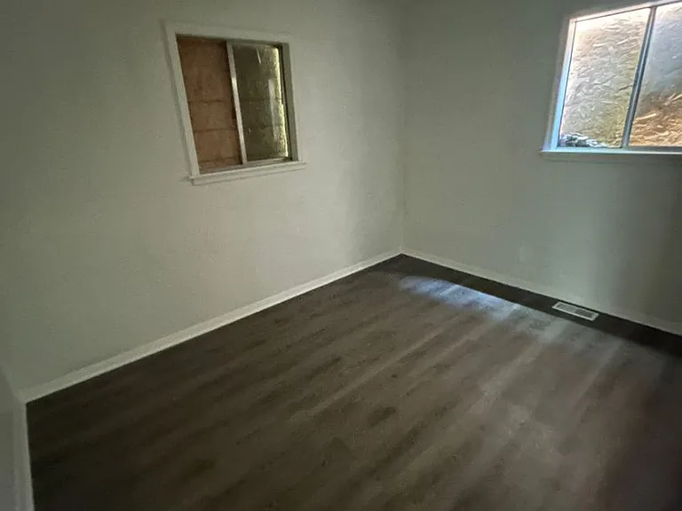 1405 Williams St — Photo 8