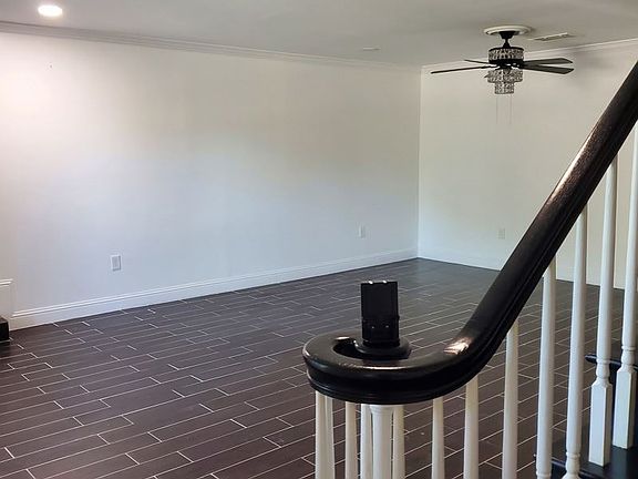 2nd image of 1125 Wade Dr