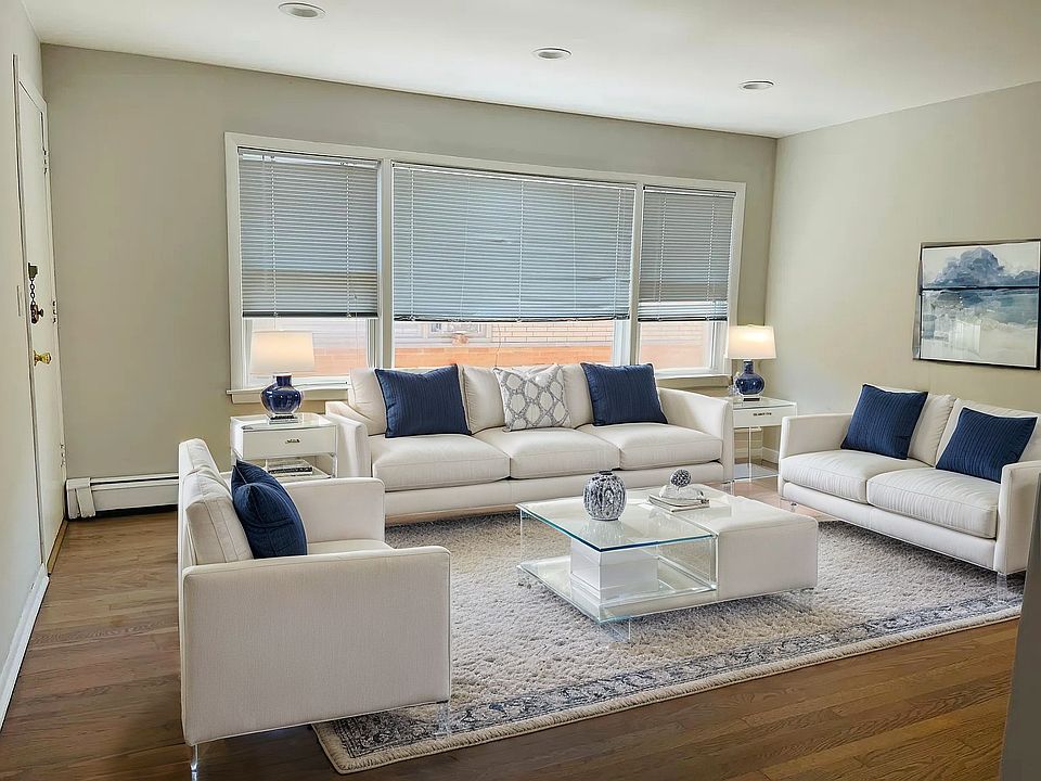1st image of 3834 N Harlem Ave #2