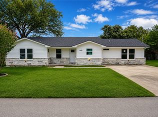 1000 N Sterling Ave, Bryan, TX 77803
