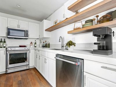 1025 Ocean Ave APT 301, Santa Monica, CA, 90403