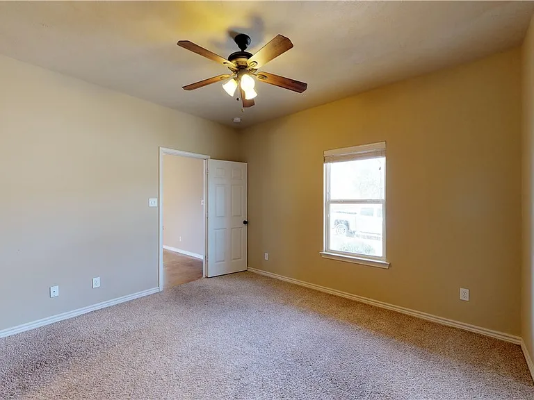 3412 Cullen Trl — Photo 20