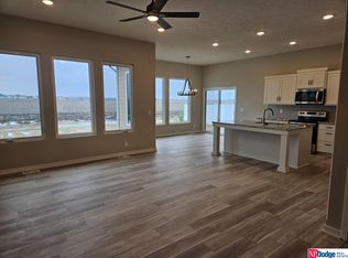 6568 S 200th Ave, Omaha, NE 68135