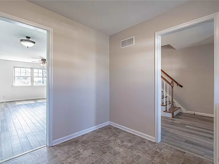 3329 S 2nd St — Photo 12