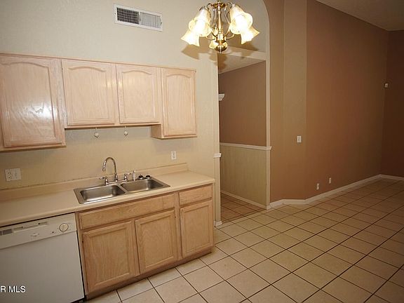 5th image of 1606 Hartsdale Dr Unit B