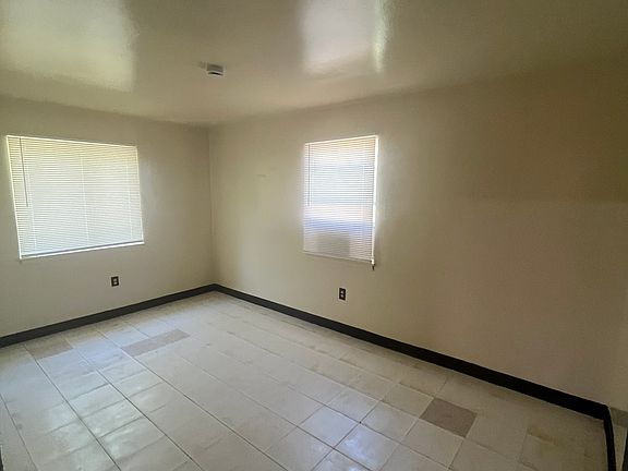 4th image of 5660 Gardenhill Ln