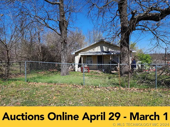 721 E 5th Ave, Bristow, OK 74010