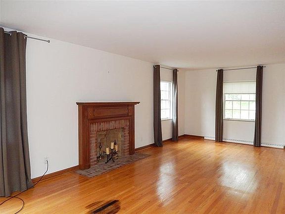 4th image of 8420 Susann Ln