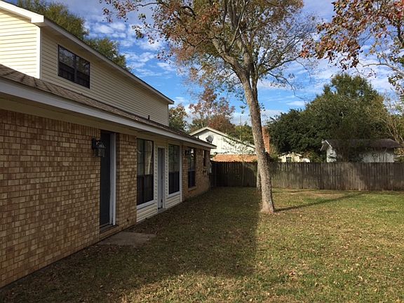 5th image of 1802 Acacia Dr