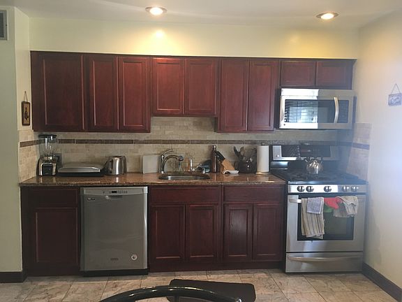 2nd image of 21 Ellen St