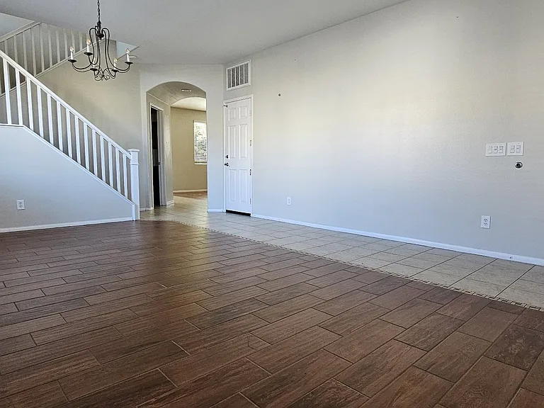 45204 Almora St — Photo 7