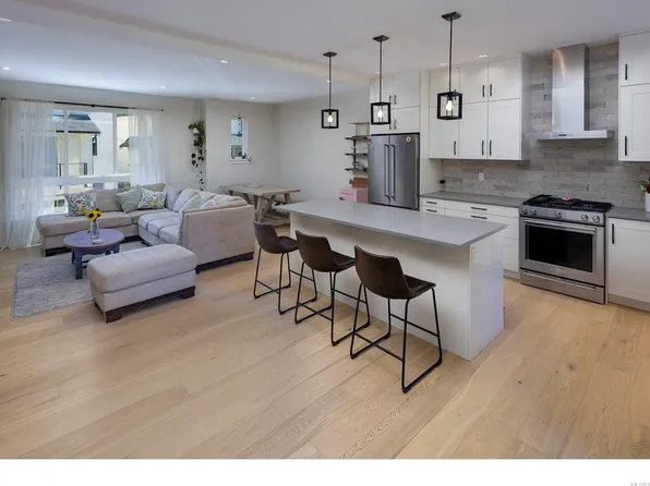 2835 Turnstyle Cres, Langford, BC V9B 0K6
