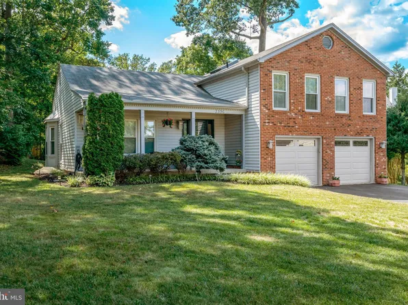 7596 Seabrook Ln, Springfield, VA 22153