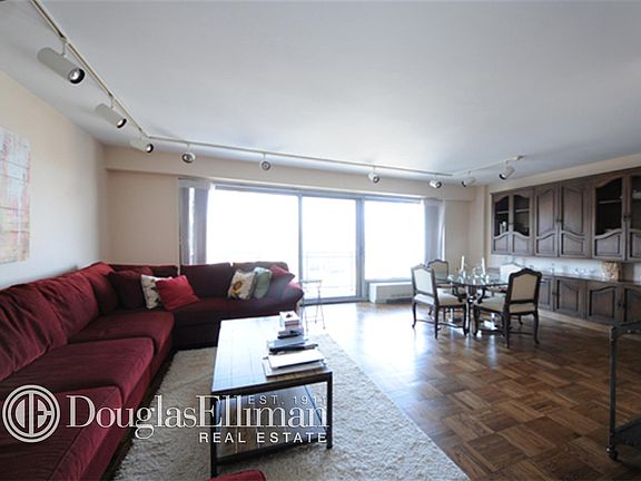 4th image of 400 E 56th St APT 36C