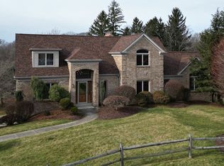 201 Palomino Dr, Bethel Park, PA 15102
