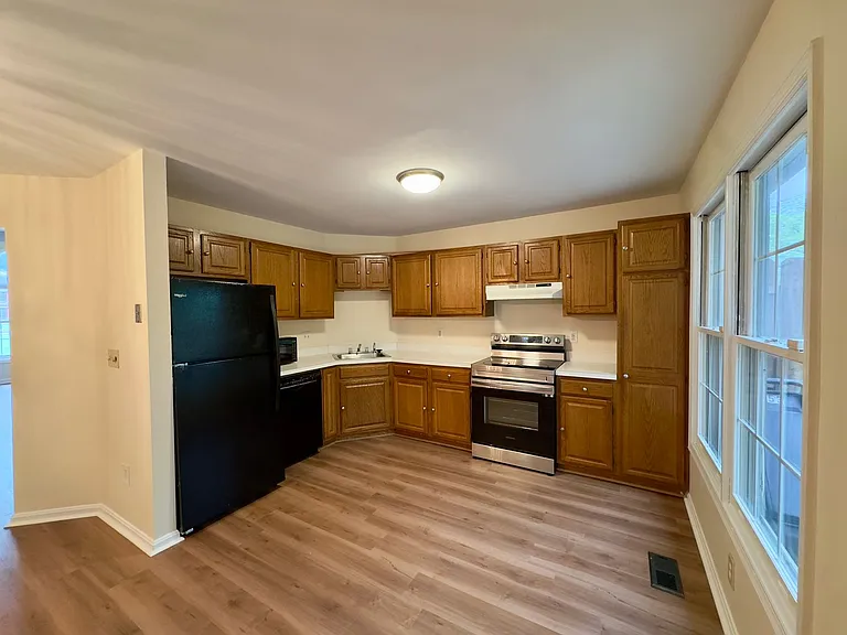 53 Cedarwood Cir — Photo 35