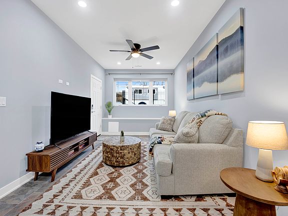 2nd image of 5843 W Corcoran Pl #1