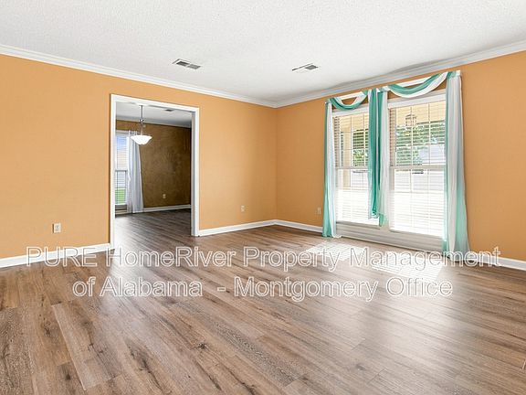 3rd image of 2500 Bell Rd